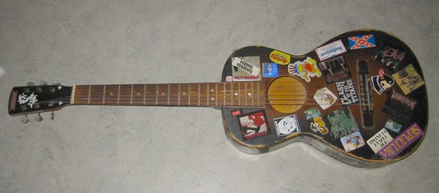 "Festis" (festarikitara)